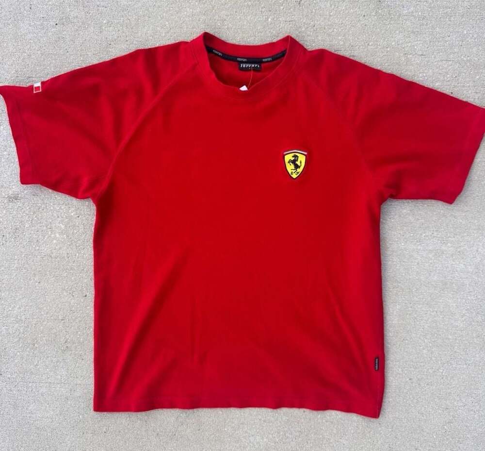 Ferrari T-Shirt Size L Red Short Sleeve Scuderia Shield Logo